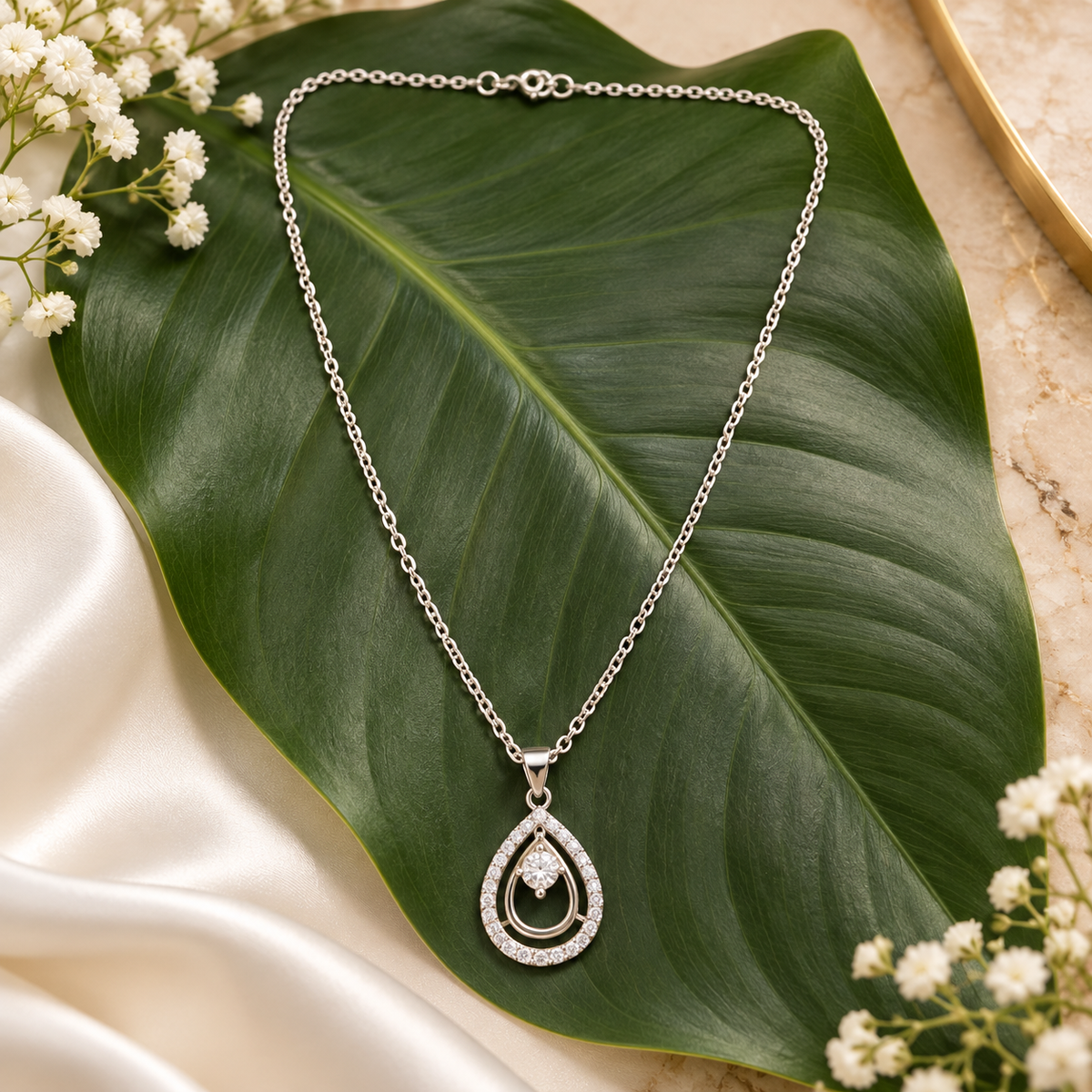 Layered Teardrop Pendant Necklace