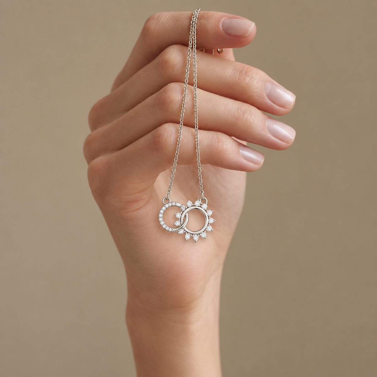Silver Interlocking Circle Necklace