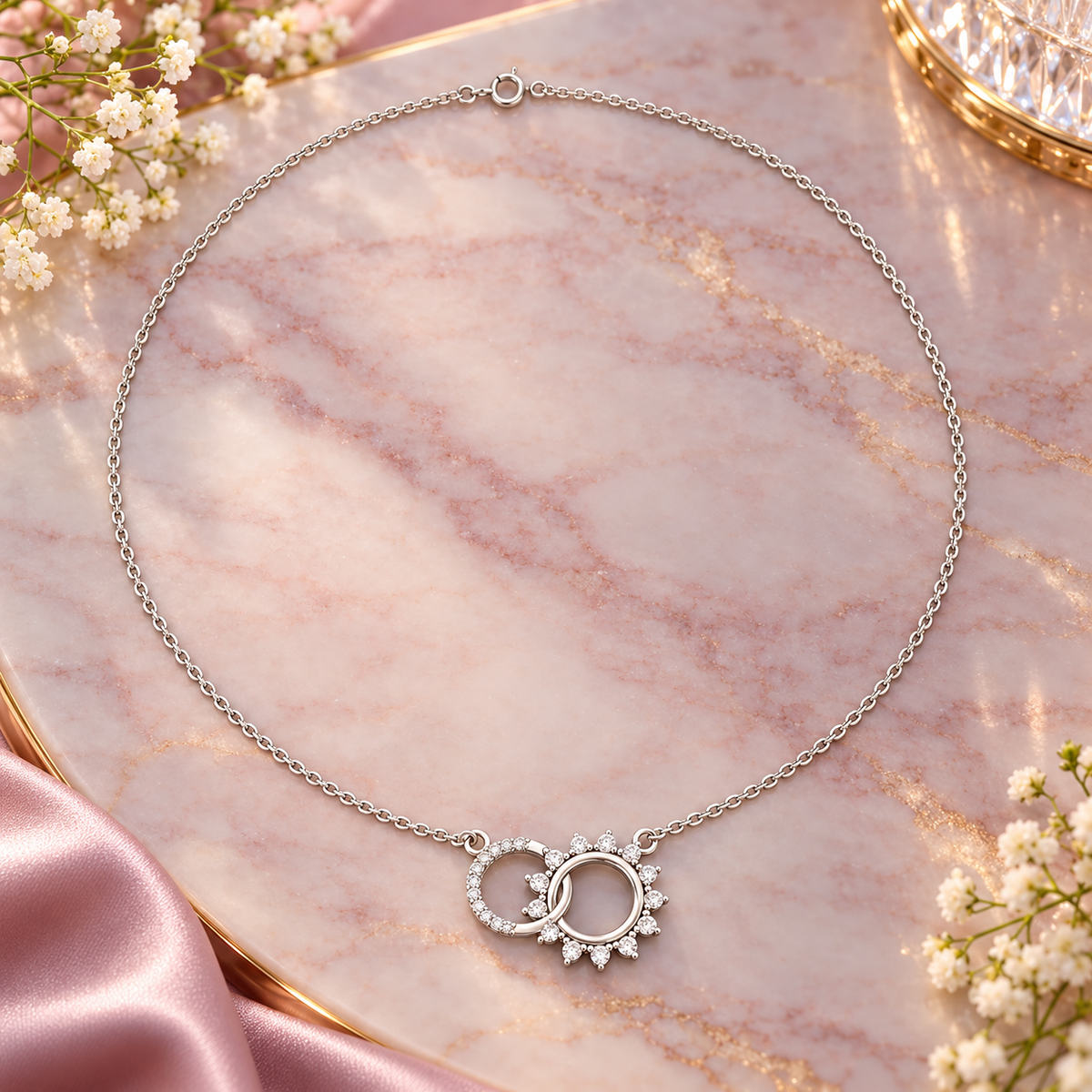 Silver Interlocking Circle Necklace