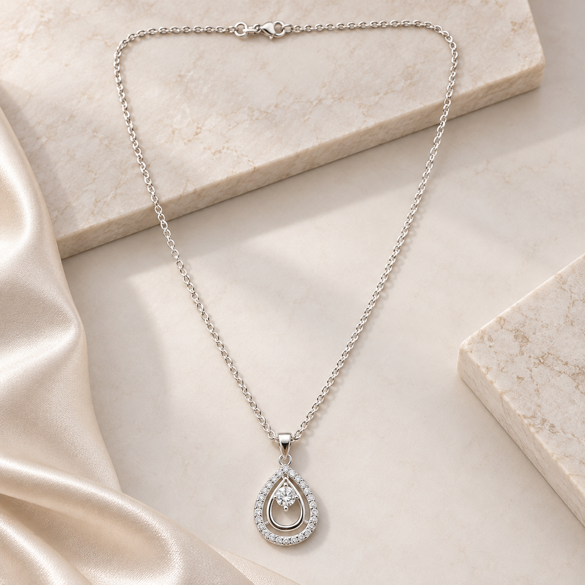 Layered Teardrop Pendant Necklace